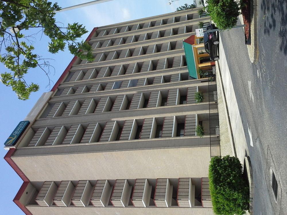 Quality Inn & Suites Fayetteville Exteriör bild