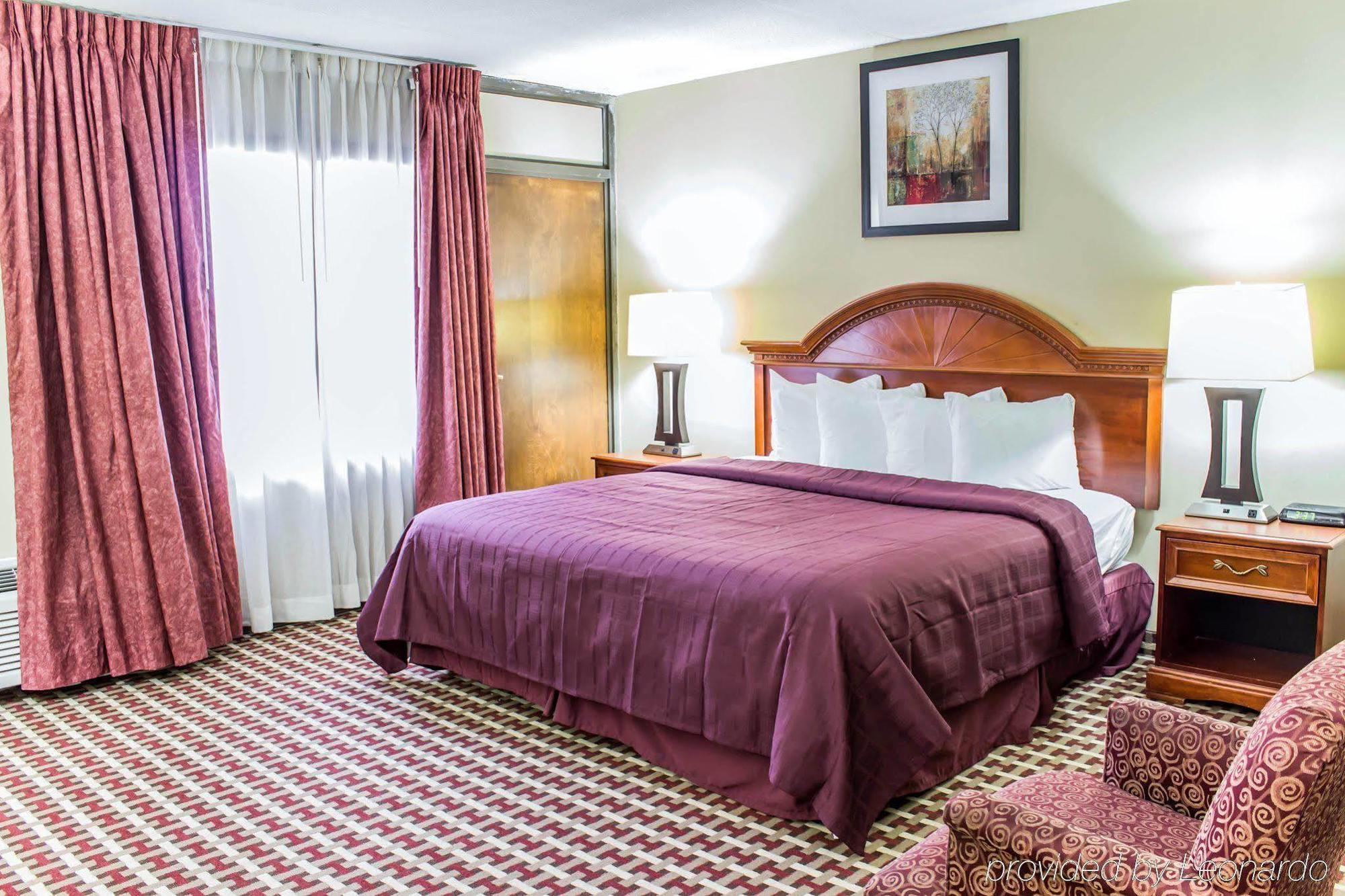 Quality Inn & Suites Fayetteville Exteriör bild